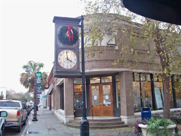 Two Dial O.B. McClintock Post Clock Replica Beaufort SC