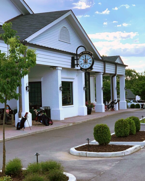 Bracket Clock - Exterior - Country Club