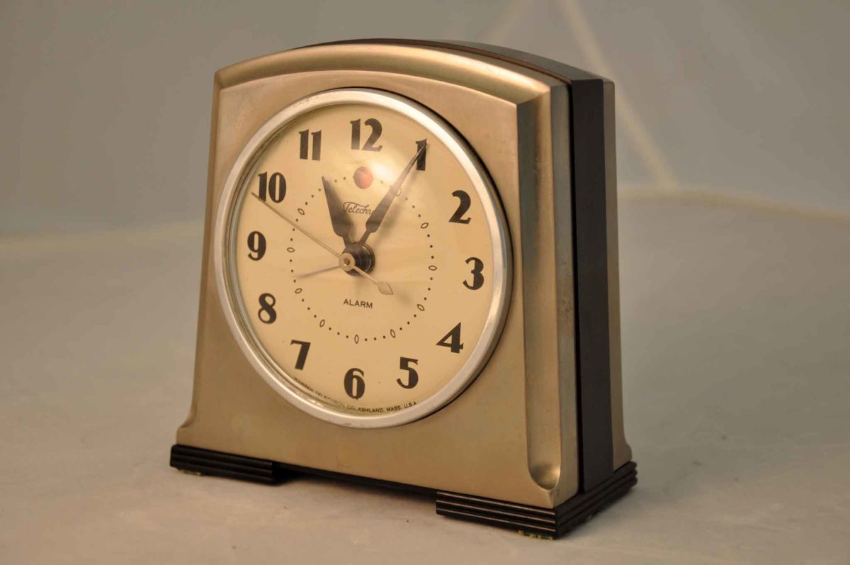 Shelf Clock